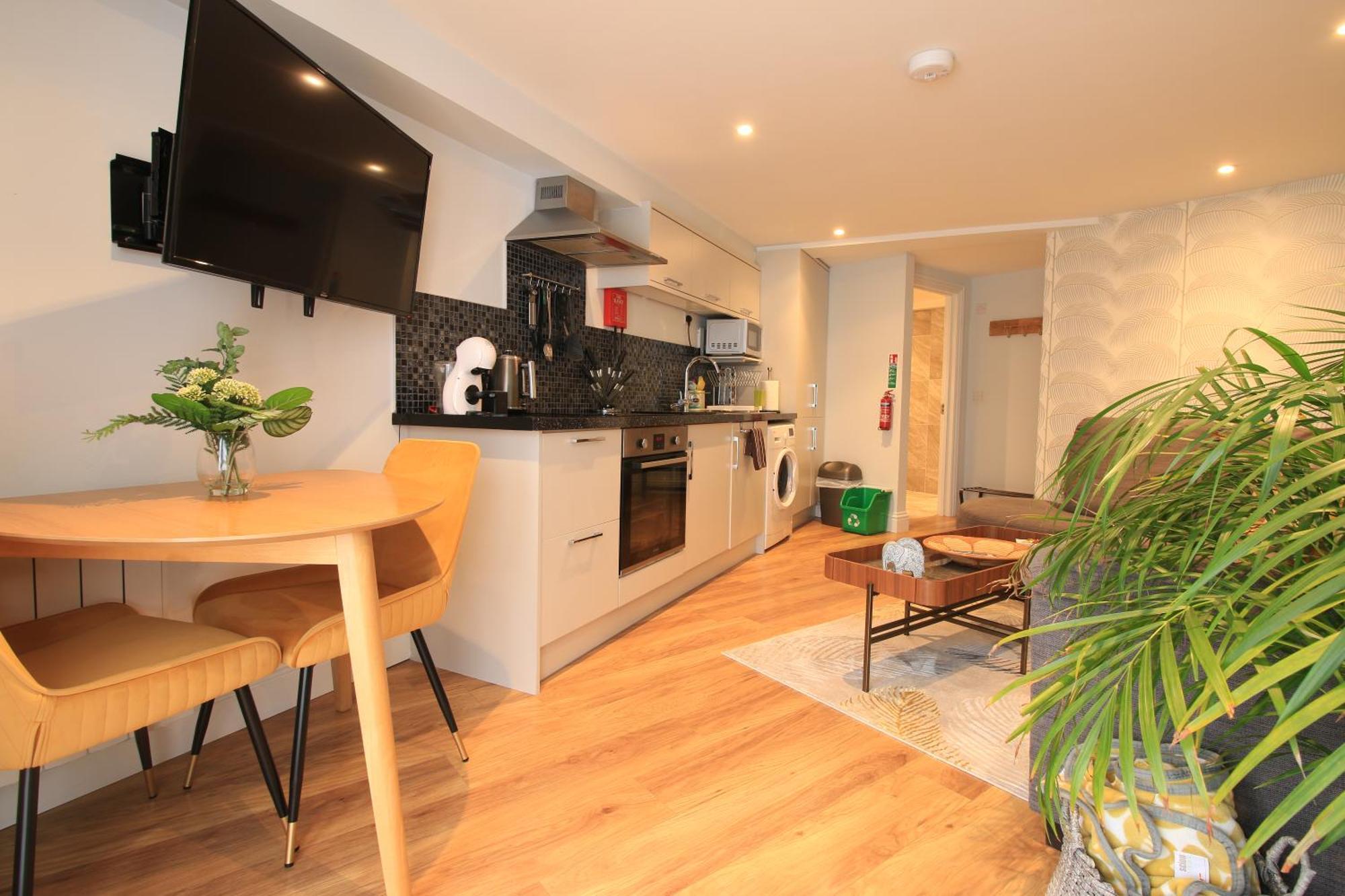 Streamside Apartments 约维尔 外观 照片